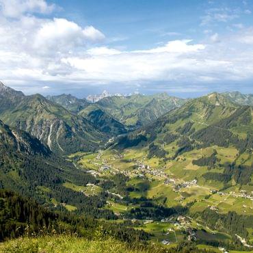 Arrival Kleinwalsertal mountain panorama